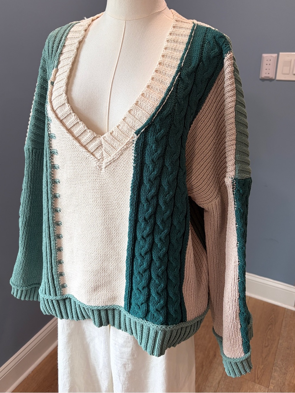 POL Cream & Sage Green Cable Knit V-Neck Oversized Sweater Small Boho - Picture 2 of 8